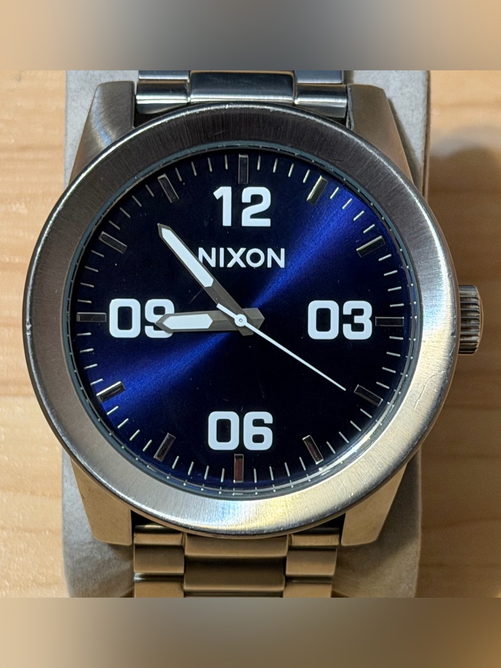 Nixon The Corporal Take Charge Blue Sunray Stainless Men's Analog Watch RUNS